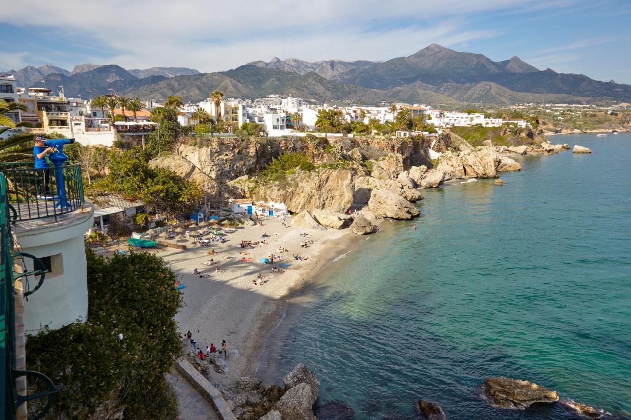 Charming Nerja Hostel Exterior photo