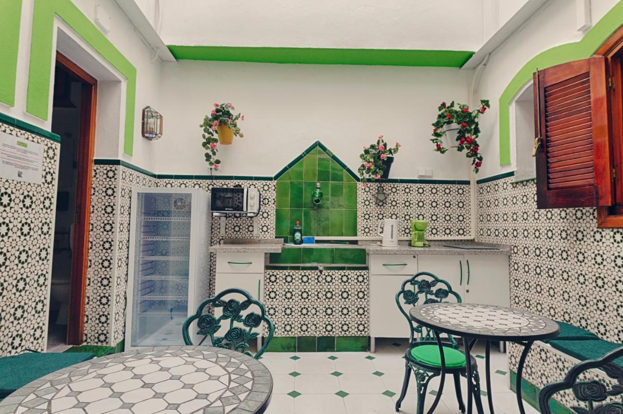 Charming Nerja Hostel Exterior photo