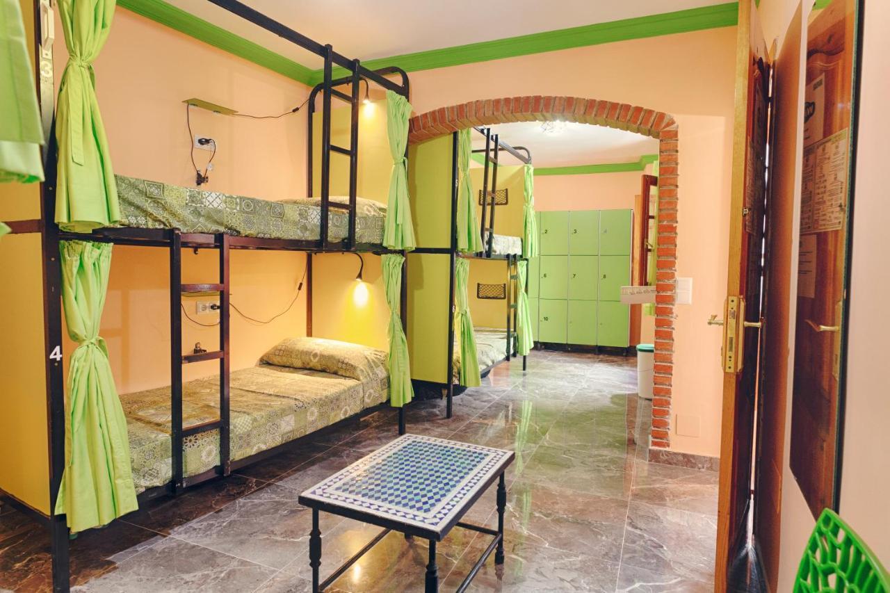 Charming Nerja Hostel Exterior photo