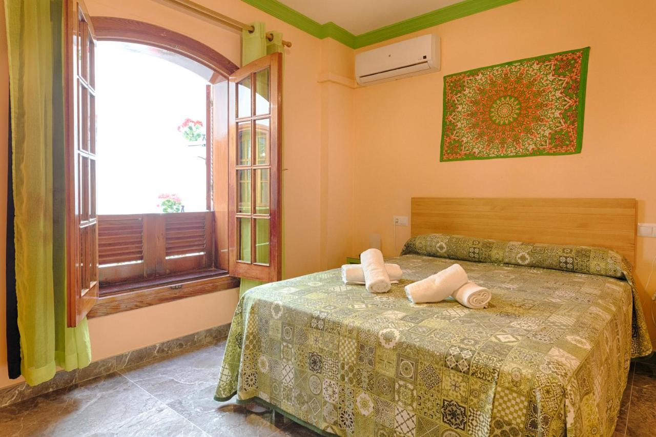 Charming Nerja Hostel Exterior photo