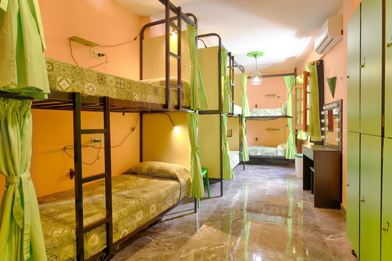 Charming Nerja Hostel Exterior photo