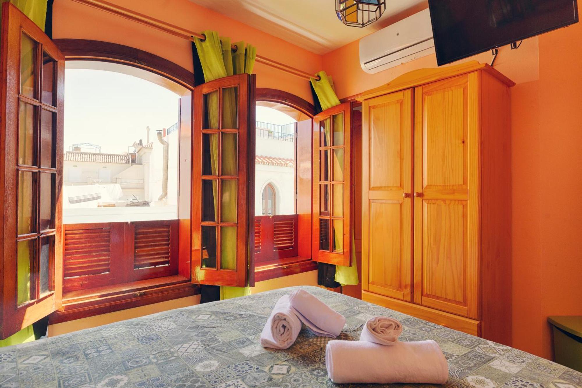 Charming Nerja Hostel Room photo